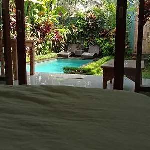 Rona1 Ubud